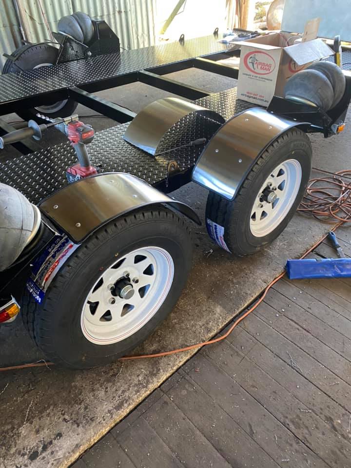 trailer with stainless steel mudguards